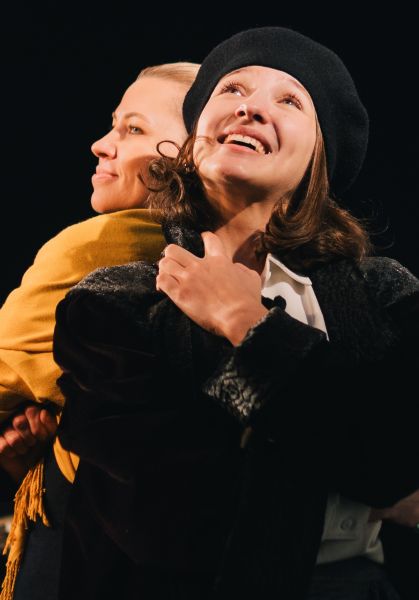 Об Анне Ахматовой и Марине Цветаевой – двух сверстницах, двух великих «серебряных» мастерах поэтического слова...